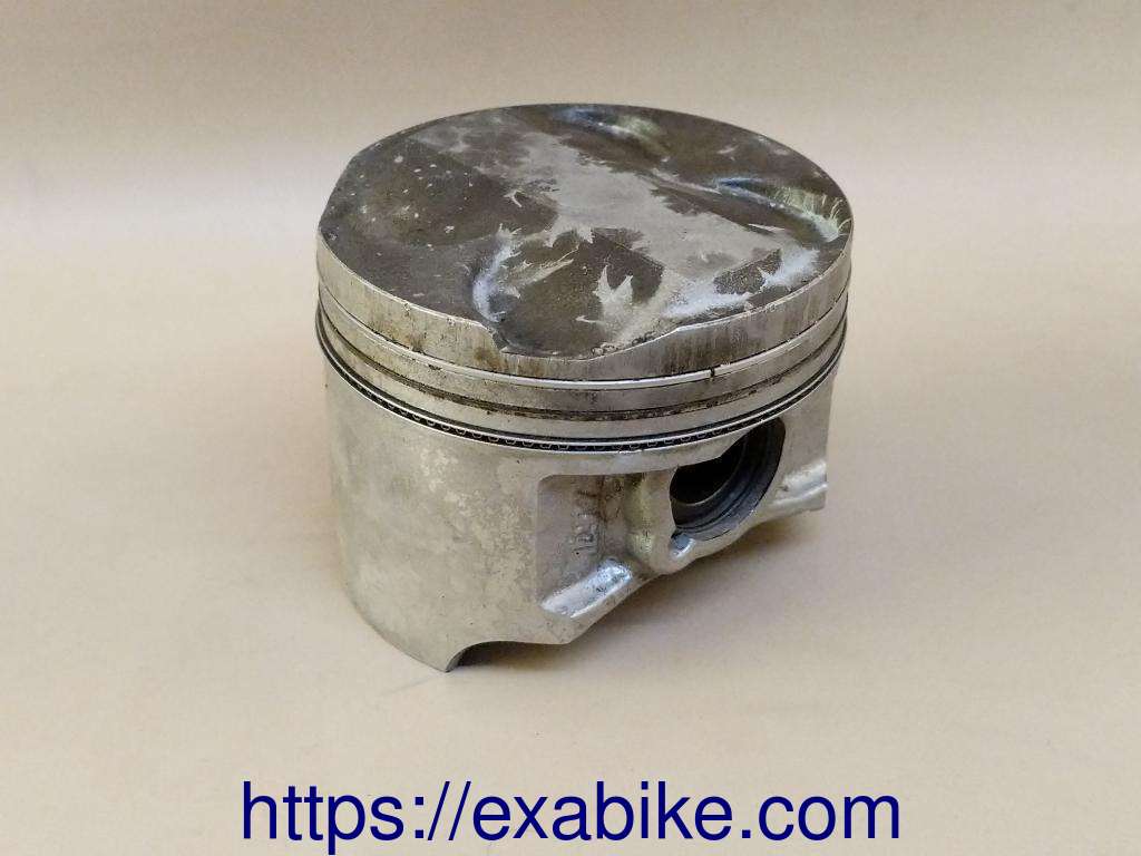 piston Suzuki GSXF 600 - photo 1