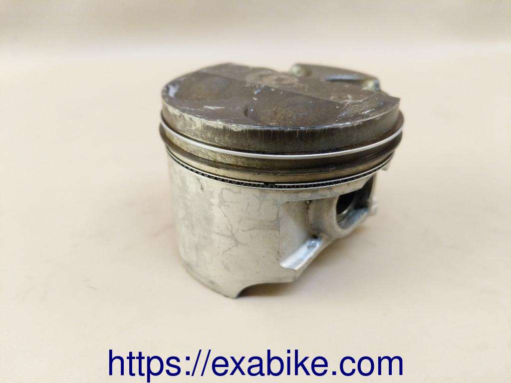 piston Suzuki GSXF 600 - photo 1