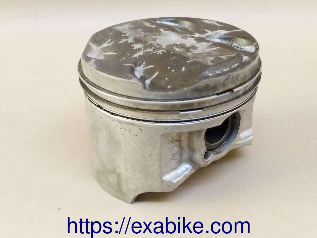 piston Suzuki GSXF 600 - photo 1
