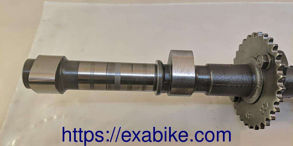 camshaft, intake SUZUKI GS1100G - photo 2