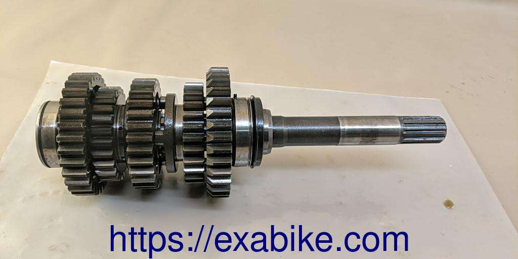 gearbox secondary shaft SUZUKI GS1100G - photo 1