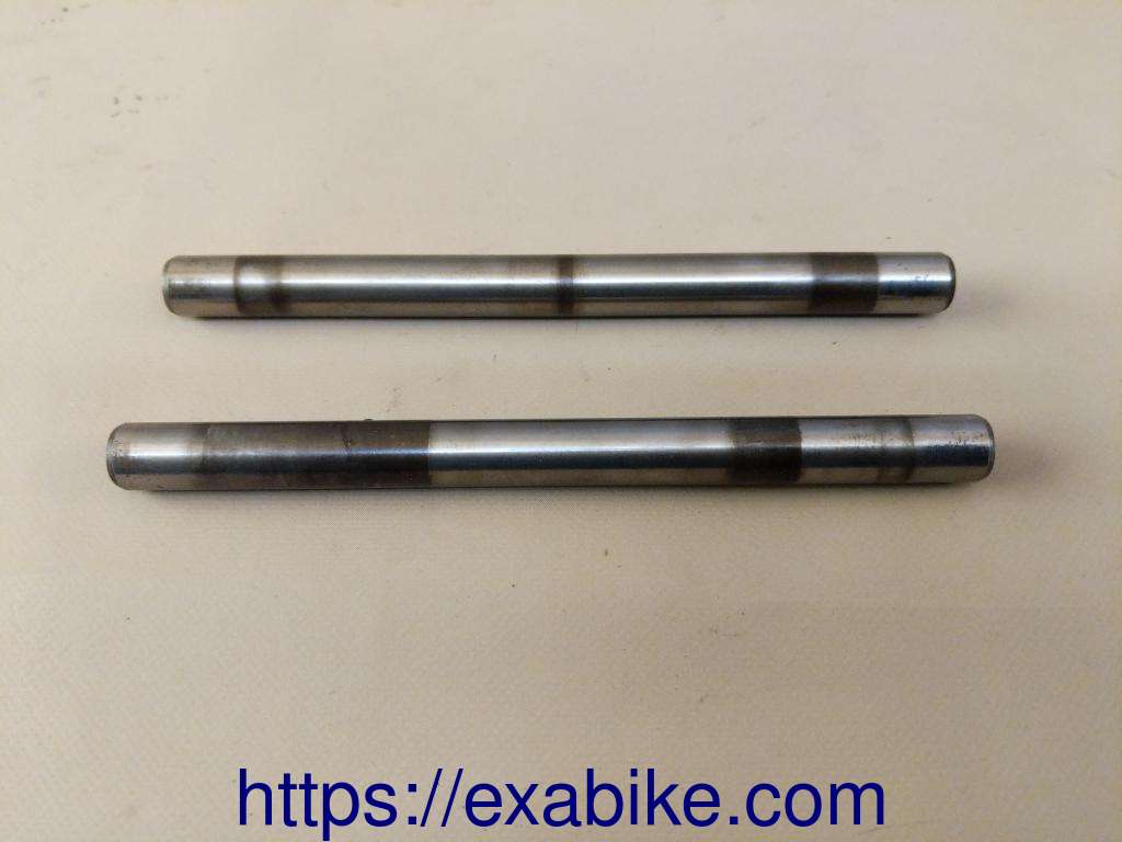 axes des fourchettes SUZUKI GS1100G - photo 1