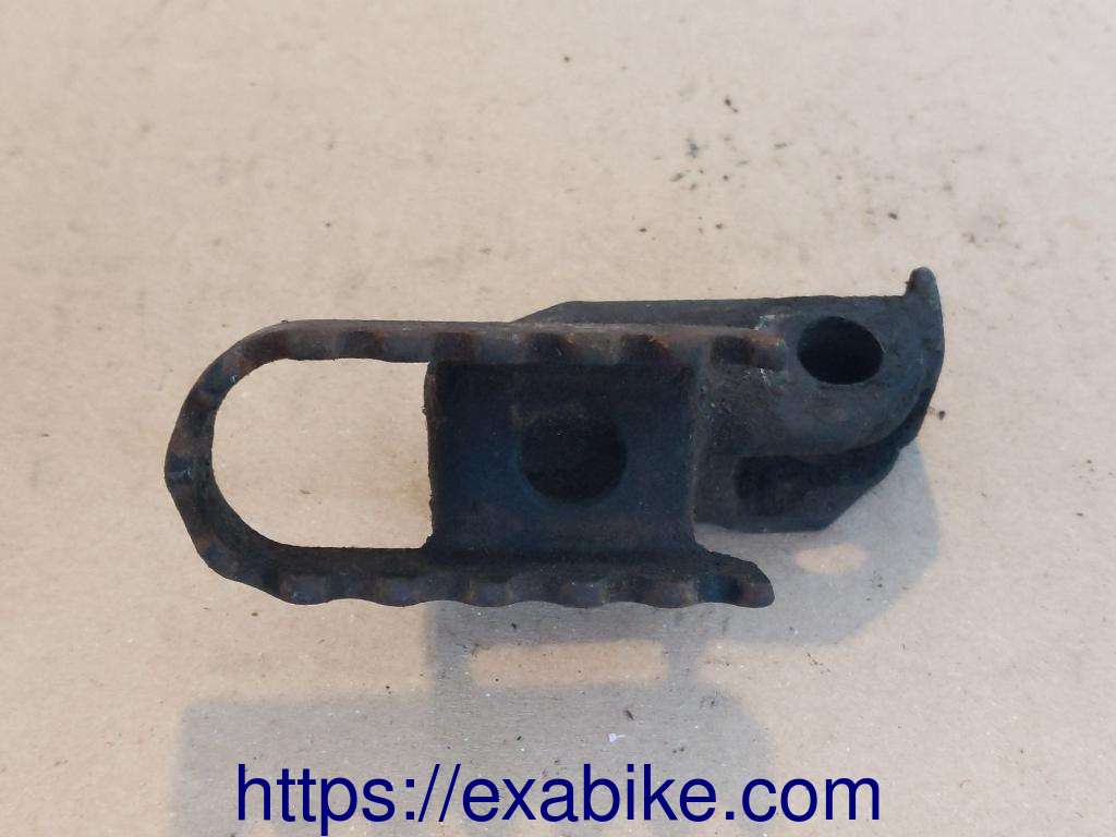 footrest, front left Suzuki TS 125 - photo 1