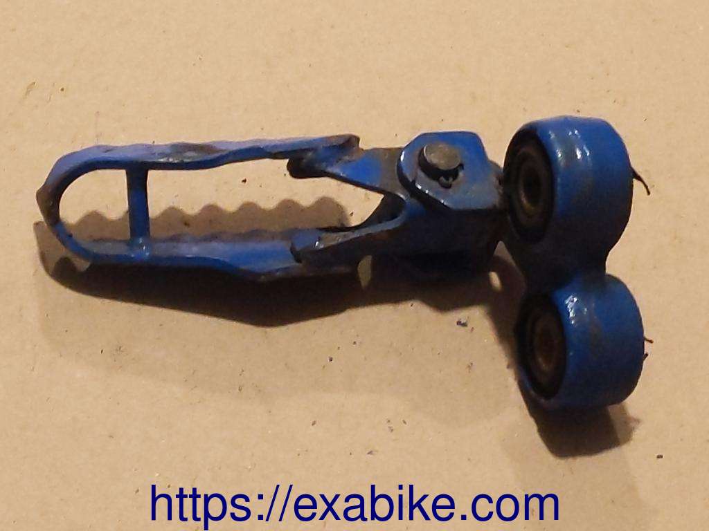 footrest, front left Suzuki DR 750 - photo 2