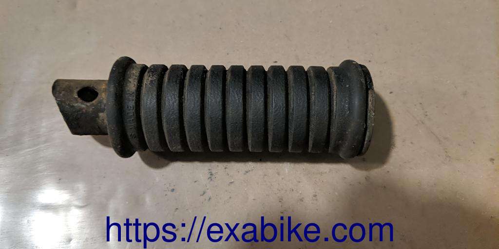 footrest, rear Suzuki TS 125 - photo 1