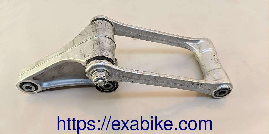 swingarm connecting Honda CBR1000RR - photo 2
