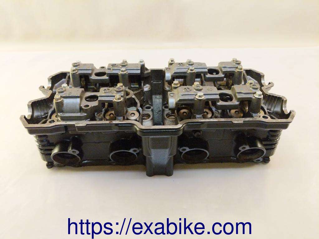 cylinder head Suzuki 1250 GSX - photo 1