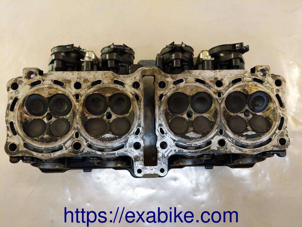 cylinder head Suzuki 1250 GSX - photo 5