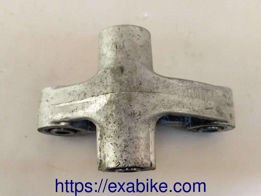 swingarm connecting Yamaha YZF 750 - photo 3