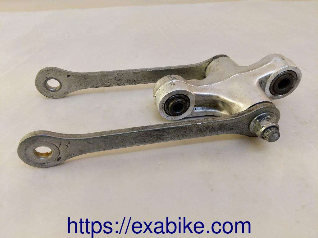 swingarm connecting Suzuki GSXR 750 - photo 2