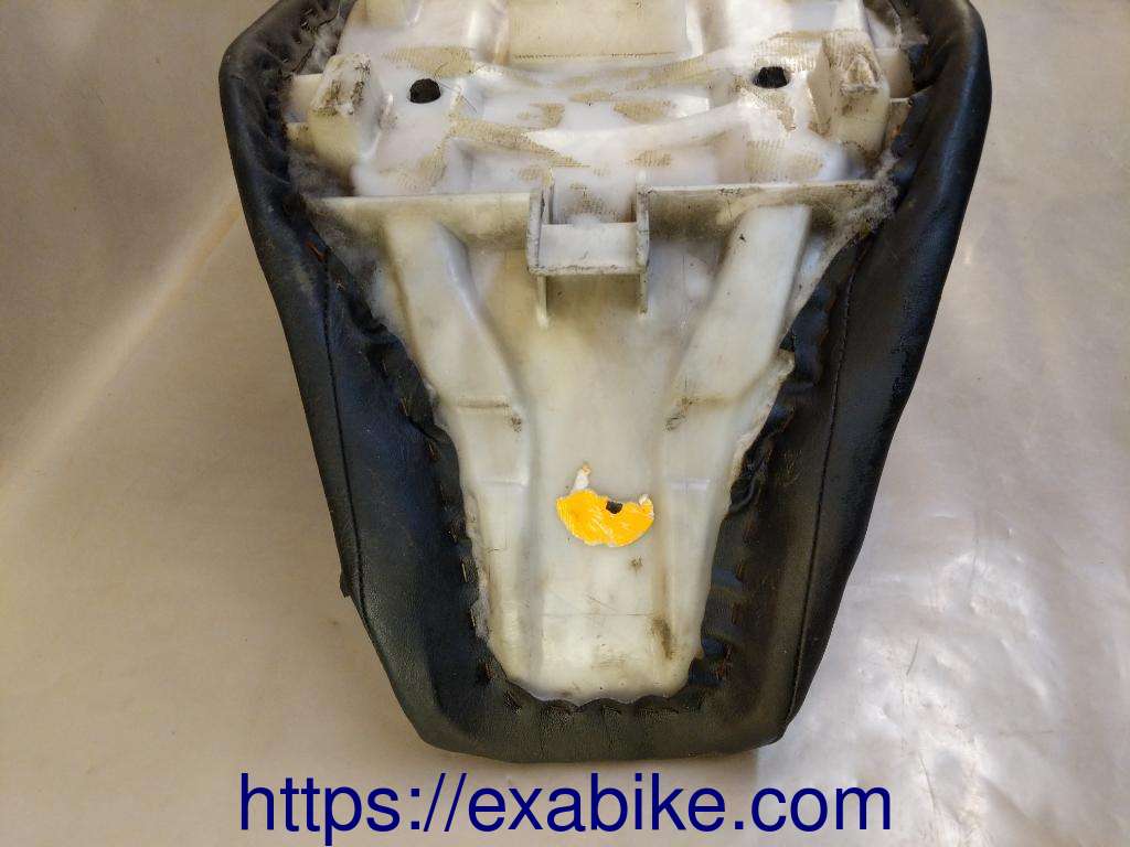 seat Yamaha XJ 600 - photo 5