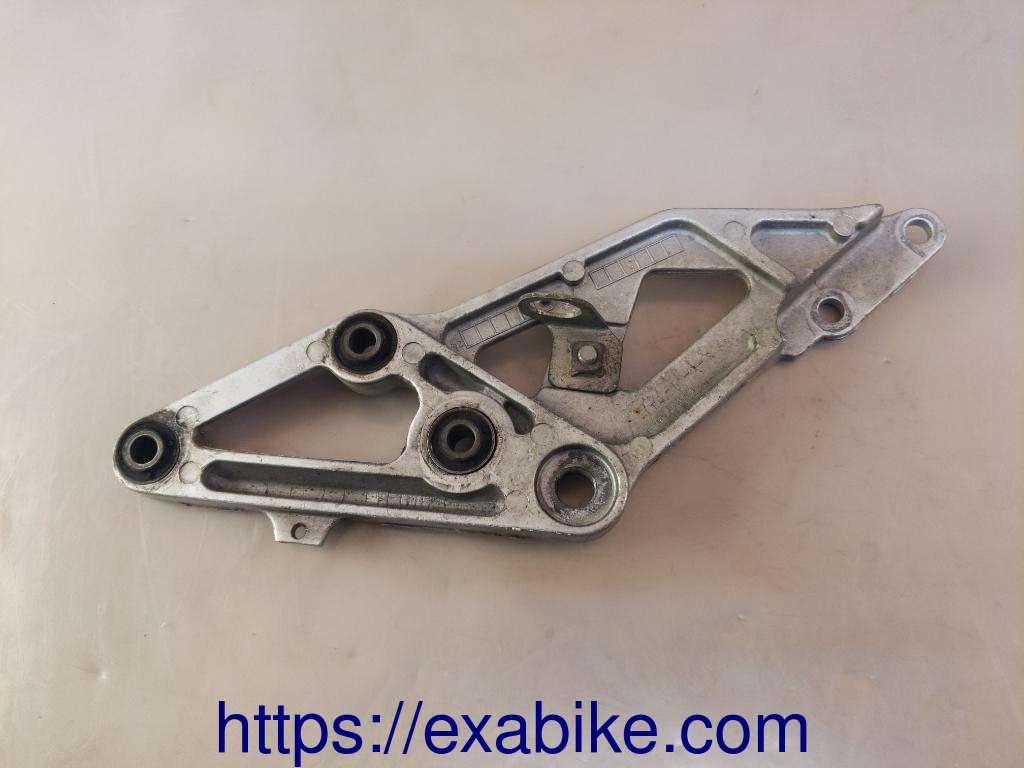 footrest plate, front right Suzuki GSXR1100W - photo 2