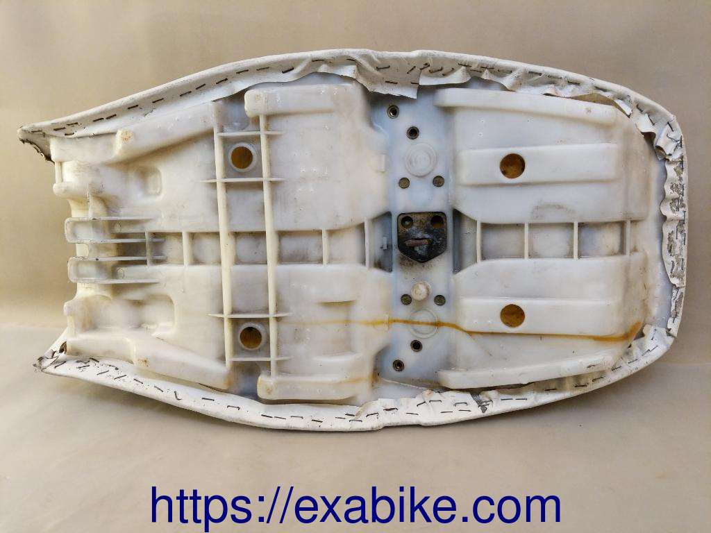 seat Yamaha XJ 600 Diversion - photo 3