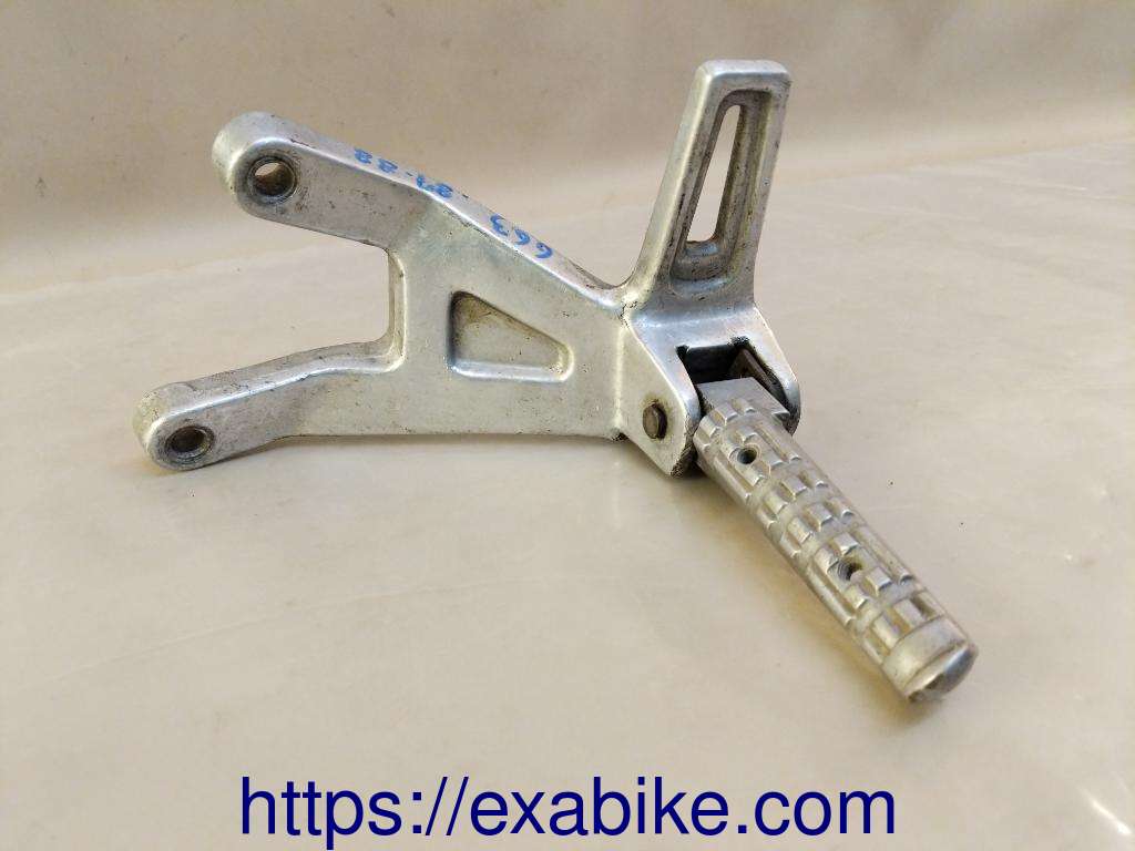 footrest plate, rear left Yamaha FZR 750 - photo 1