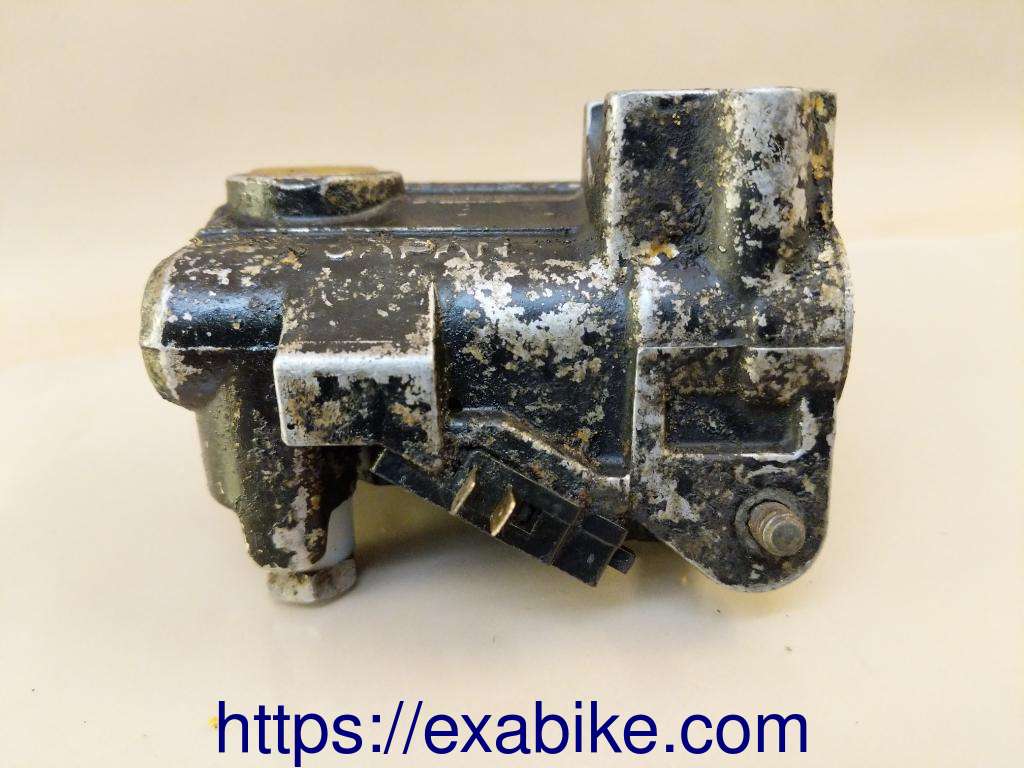 front master cylinder Kawasaki GPZ 550 - photo 3