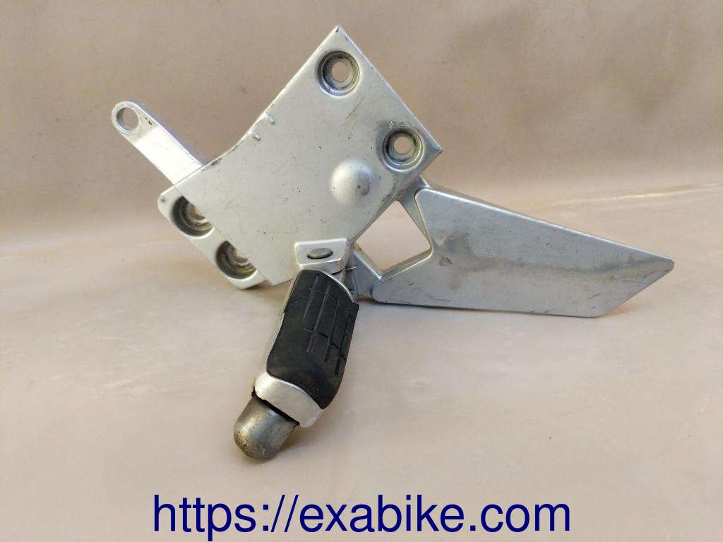 platine repose-pied avant gauche Yamaha FJR 1300 - photo 1