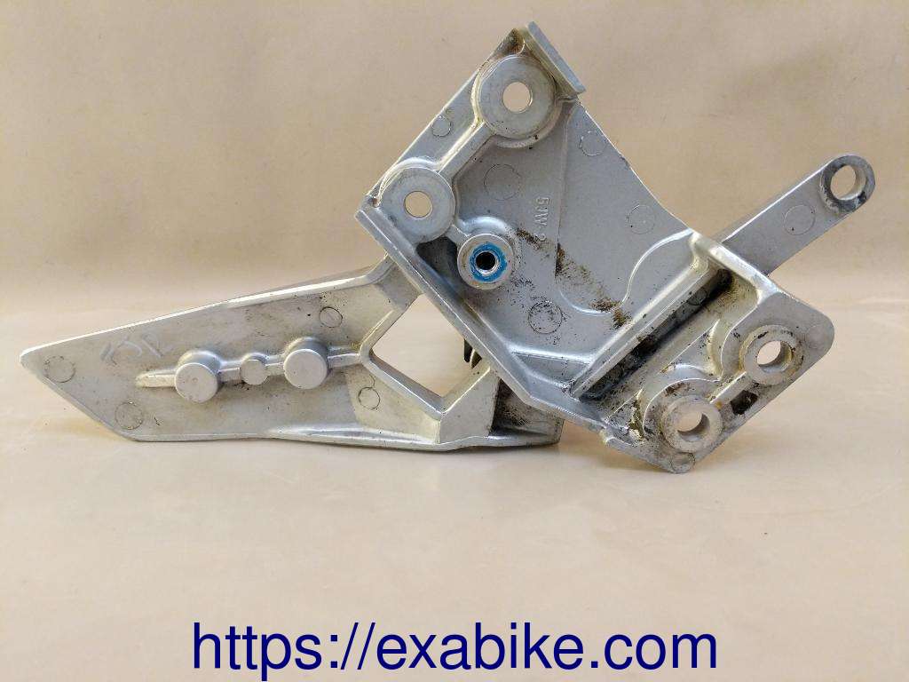 platine repose-pied avant gauche Yamaha FJR 1300 - photo 2