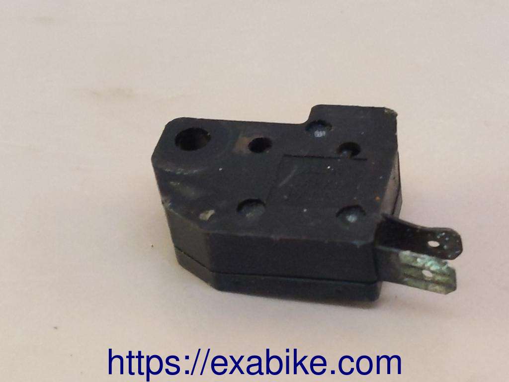 switch, front brake Suzuki Intruder 750 - photo 1