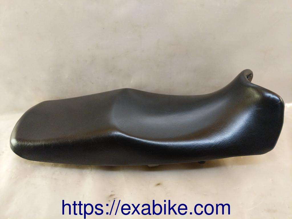 seat Kawasaki ZZR 1100 - photo 2