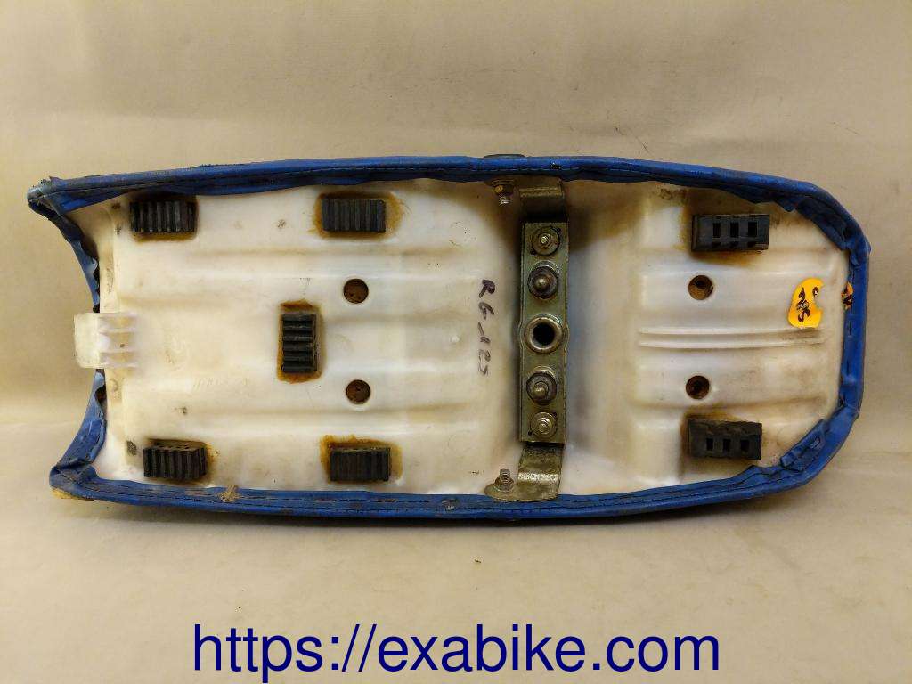 seat Suzuki RG 125 - photo 3