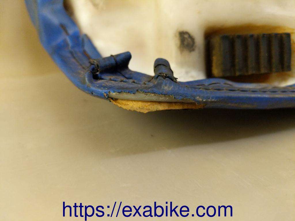 seat Suzuki RG 125 - photo 4