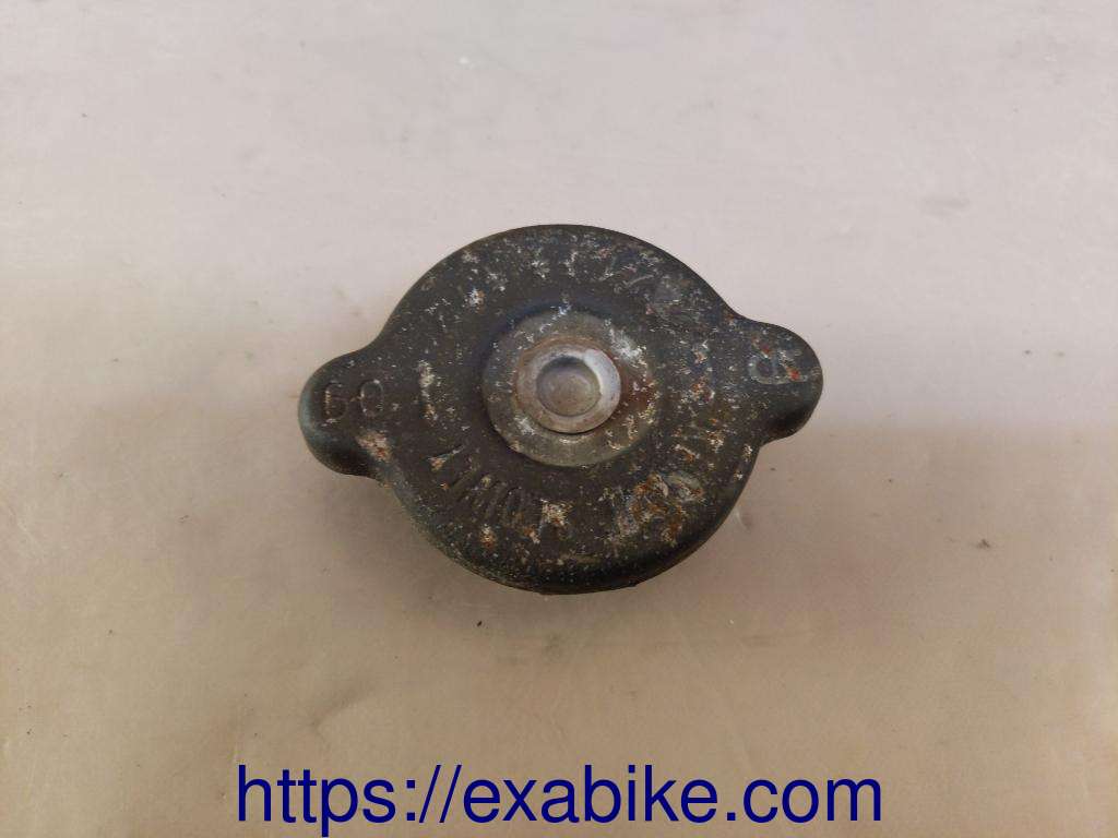 radiator cap, right Honda CX 400 - photo 1