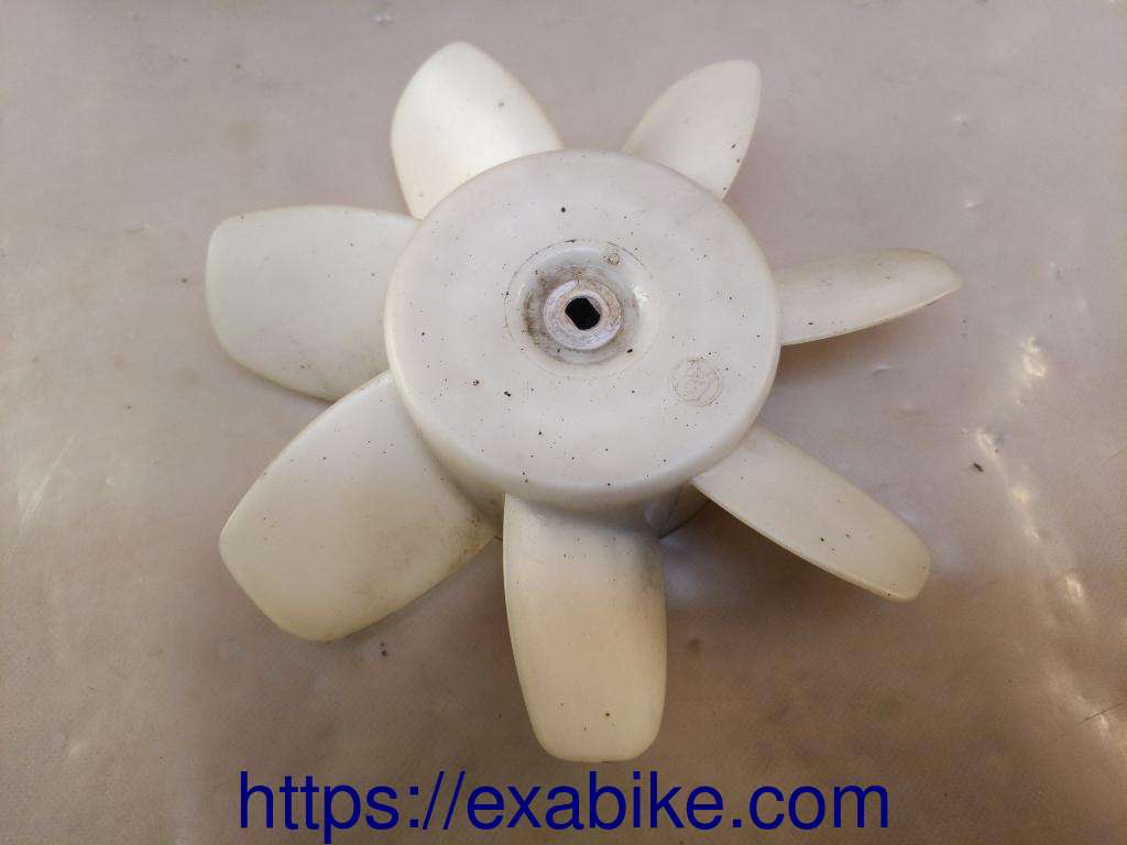 radiator fan Yamaha XZ 550 - photo 1