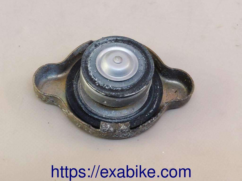 radiator cap Honda VTR 1000 - photo 2