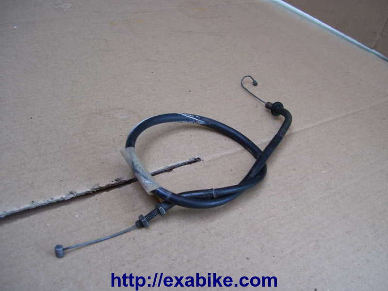 cable de gaz Yamaha FZR 1000 - photo 1