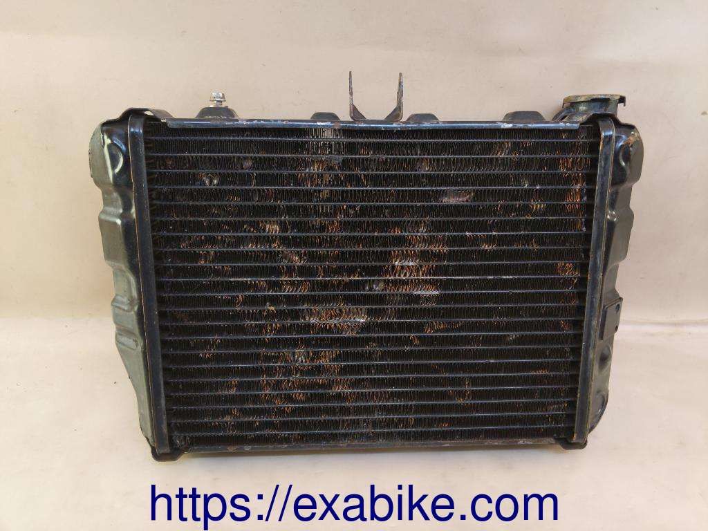 radiator Honda VFC 750 - photo 1