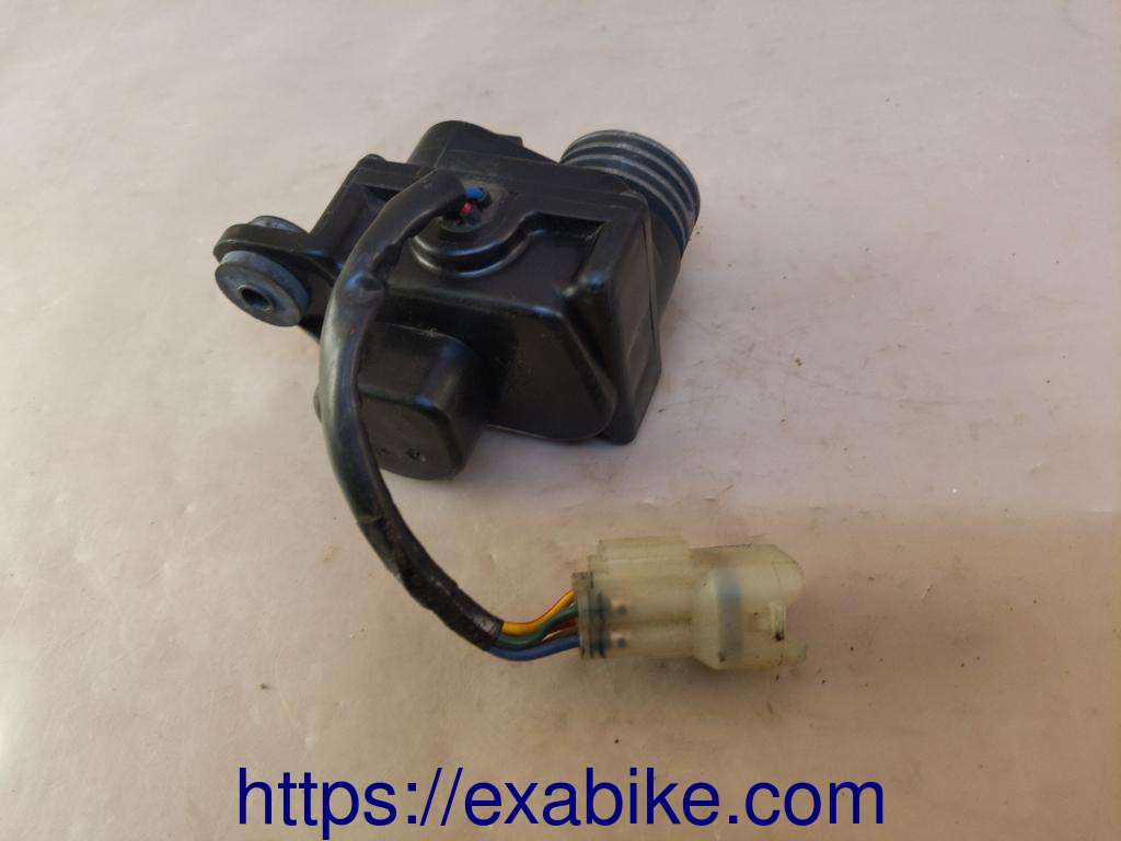 exhaust valve motor Honda CBR1000RR - photo 2