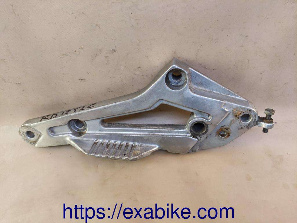 footrest plate, right Yamaha RDLC 125 - photo 1