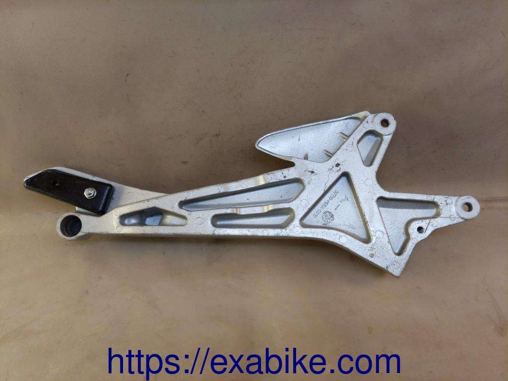 platine repose-pied gauche Honda CBF 600 - photo 2