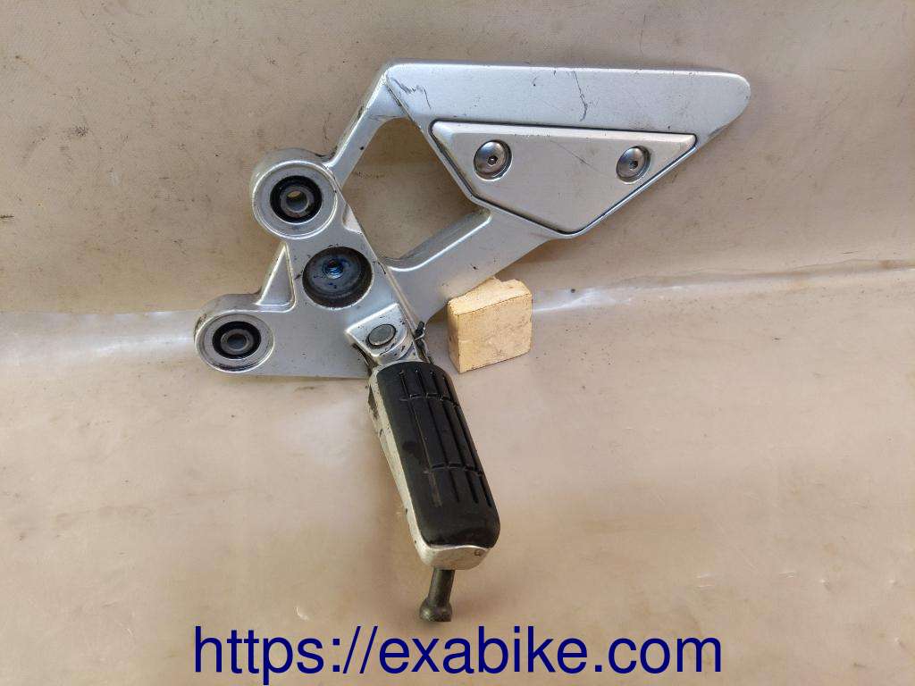 footrest plate, front left Yamaha FZ6 - photo 1