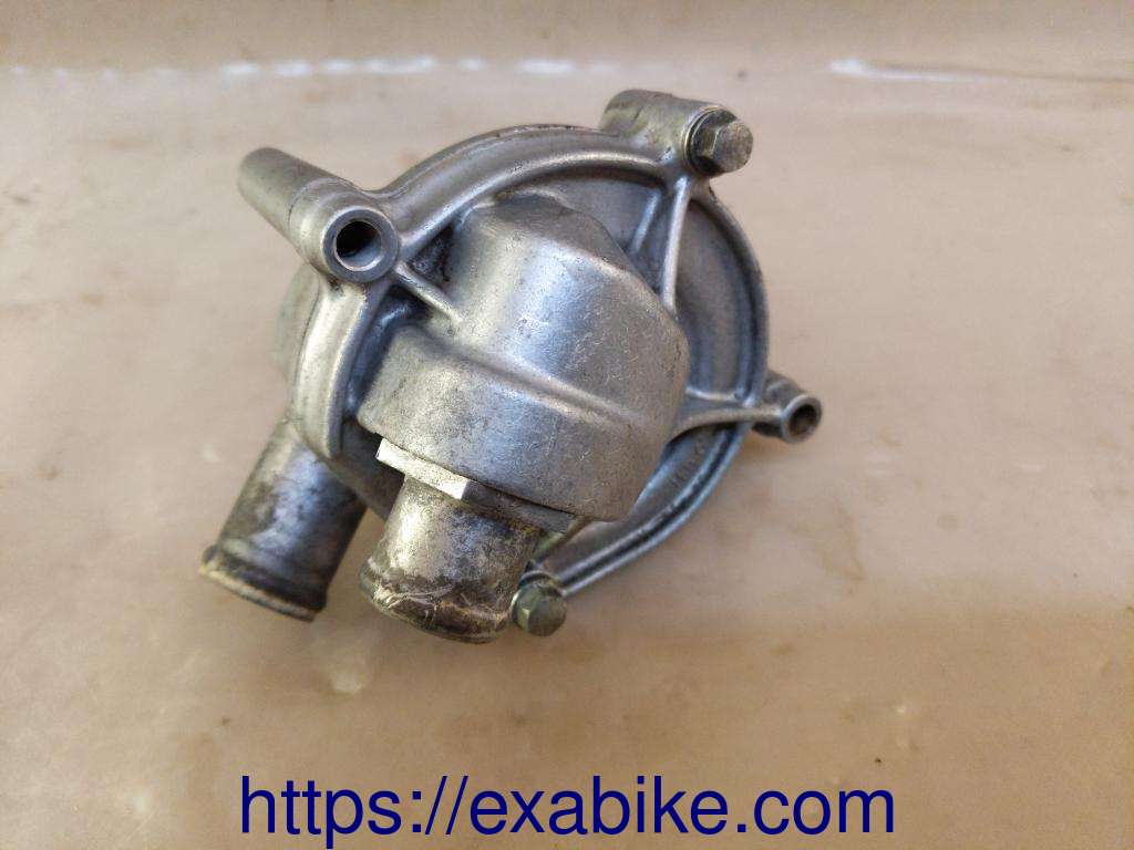water pump Honda VFC 750 - photo 1