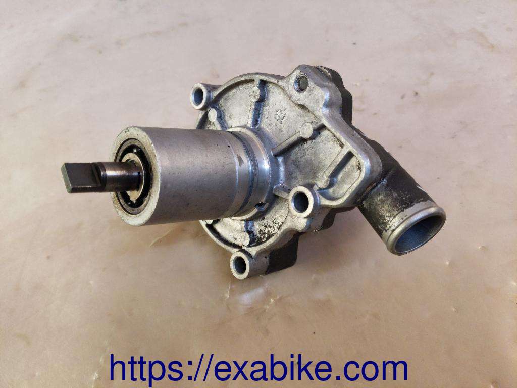 water pump Suzuki Bandit 400 - photo 2