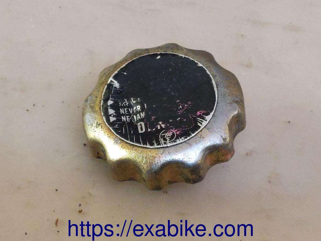 radiator cap Honda VT 600 Shadow - photo 1