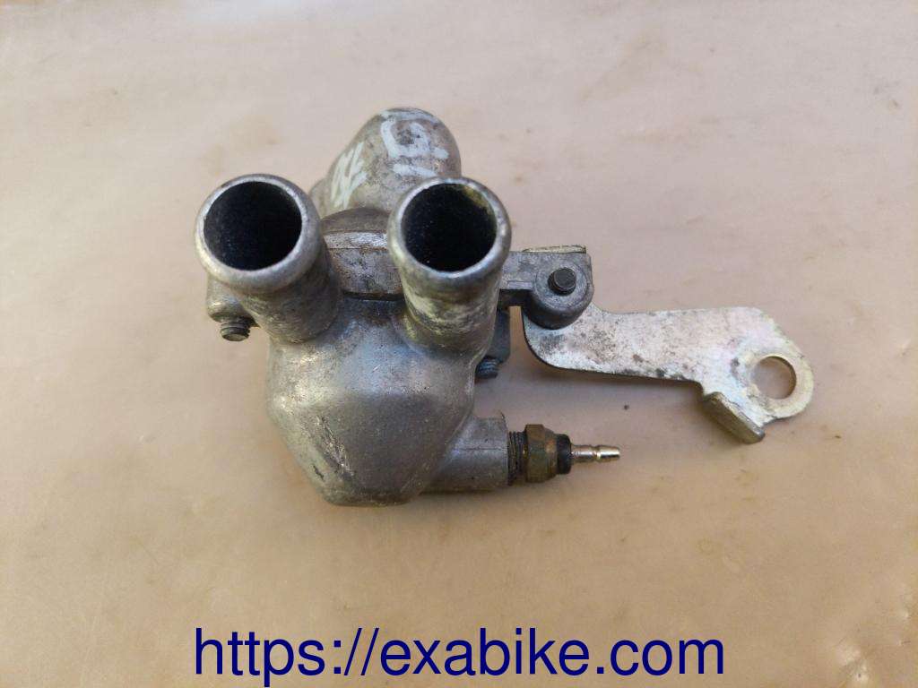 thermostat case Honda VFR 750 - photo 2