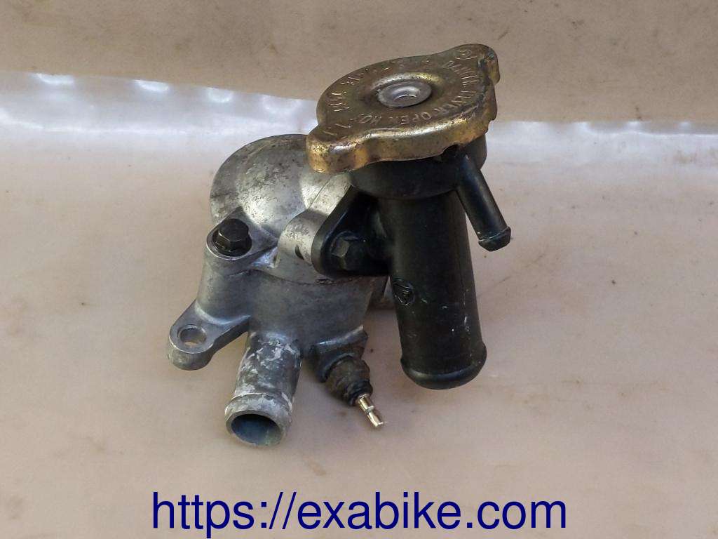 thermostat case Honda CBR 600 - photo 1