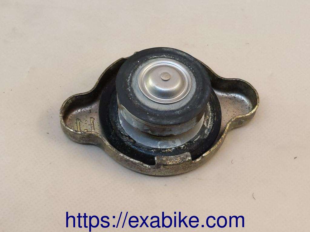 radiator cap Honda CBR1000F - photo 2