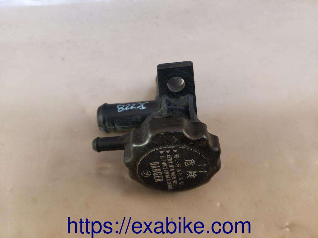 radiator filler neck Honda NSR 125 - photo 1
