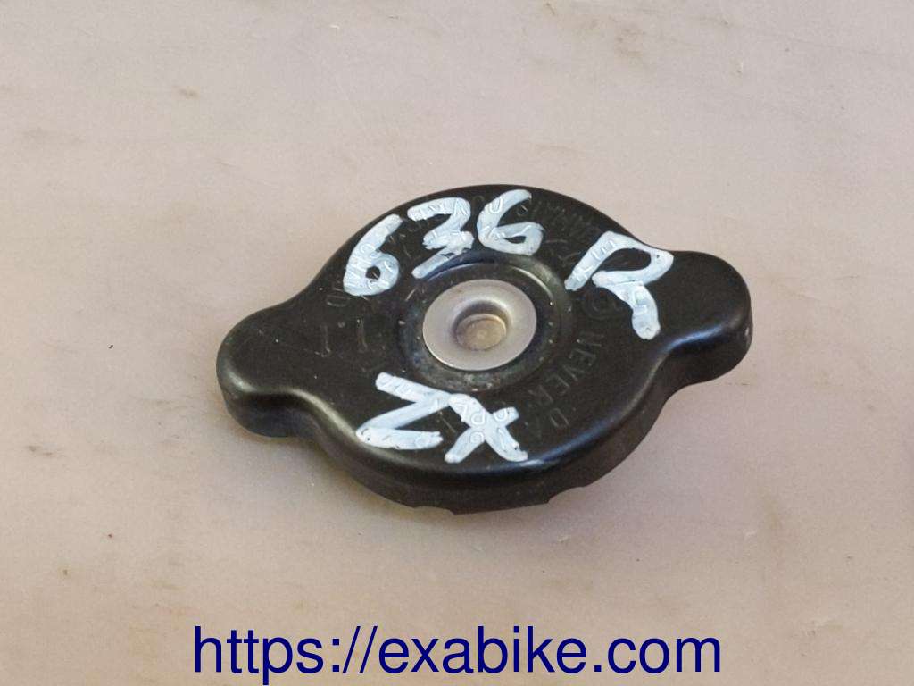 bouchon du radiateur Kawasaki ZXR 636 - photo 1