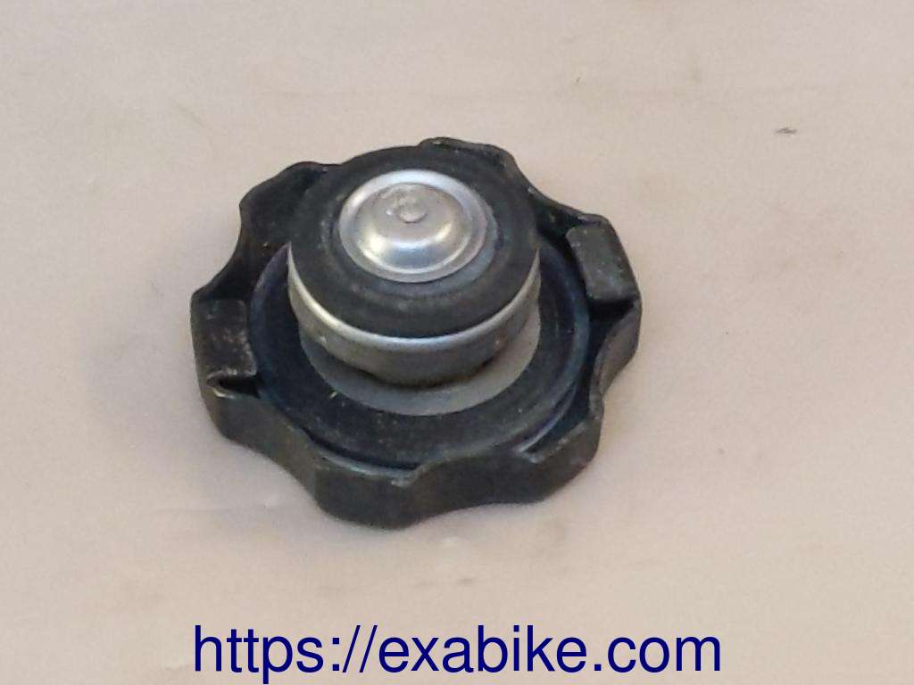 bouchon du radiateur Kawasaki ZXR 750 - photo 2