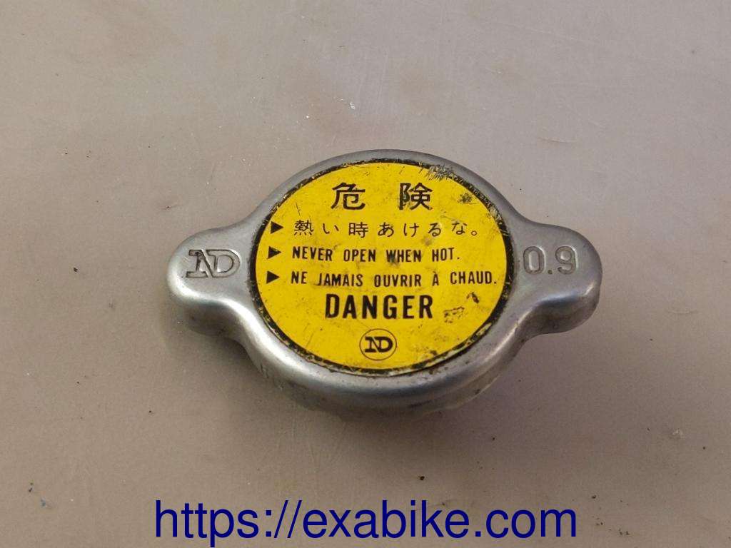 radiator cap Honda VF 400 F - photo 1