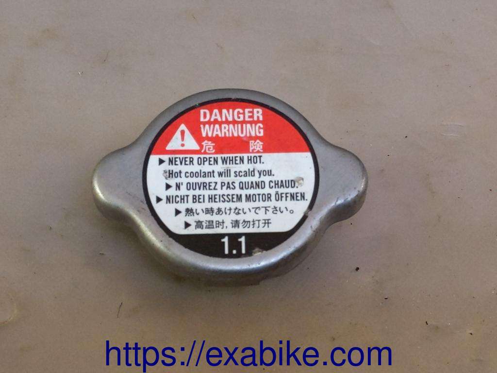 radiator cap Honda FES 125 Pantheon - photo 1