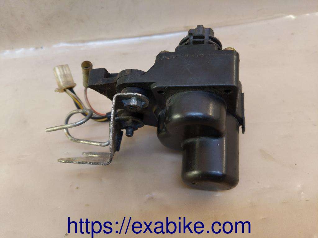 exhaust valve motor Yamaha YZF 750 - photo 2