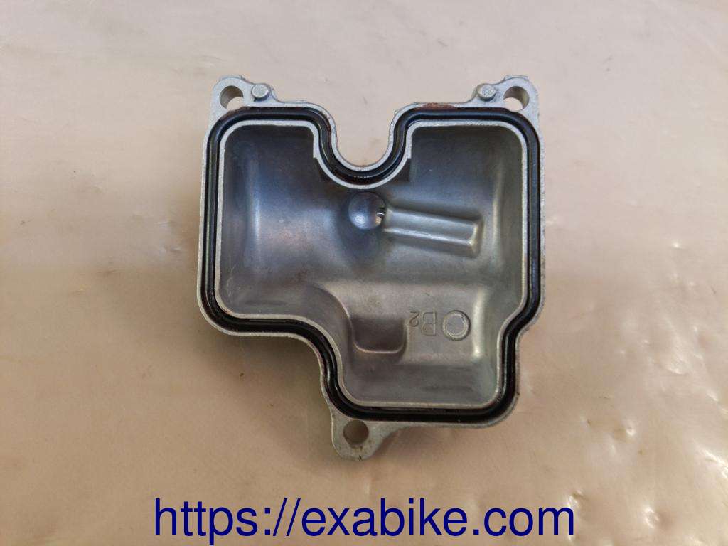 carburetor float chamber, left Honda CBR 900 - photo 2