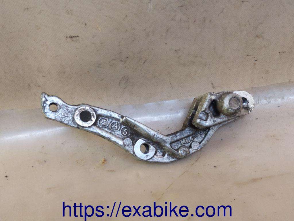 caliper bracket, front left Honda CBS 450 - photo 2