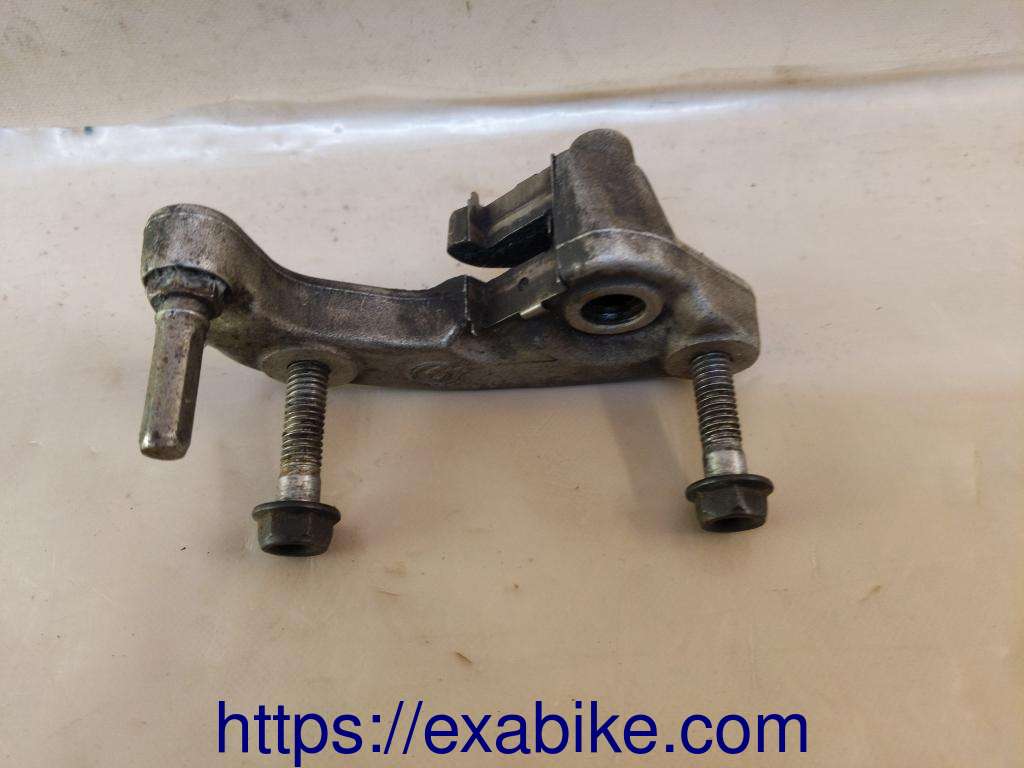 caliper bracket, front right Honda Deauville 650 - photo 1