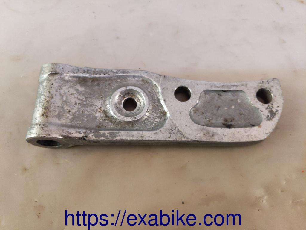 caliper bracket, front Honda CB400F - photo 2